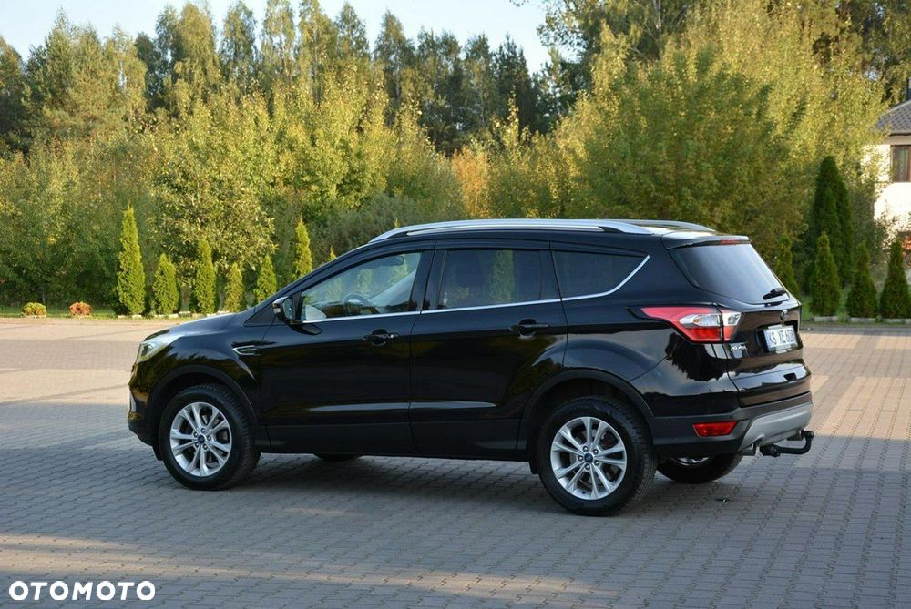 Ford Kuga 1.5 EcoBoost 2x4 Titanium - 5