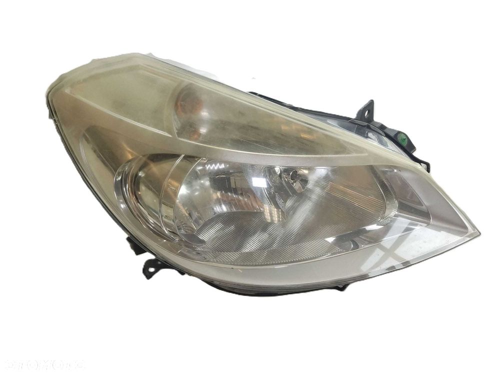 Lampa Prawy Przód Renault CLIO III Przed LIFTEM 7701070494