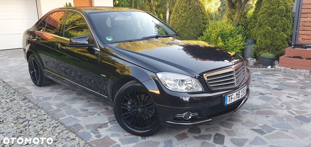 Mercedes-Benz Klasa C 180 CGI Automatik BlueEFFICIENCY Avantgarde - 3