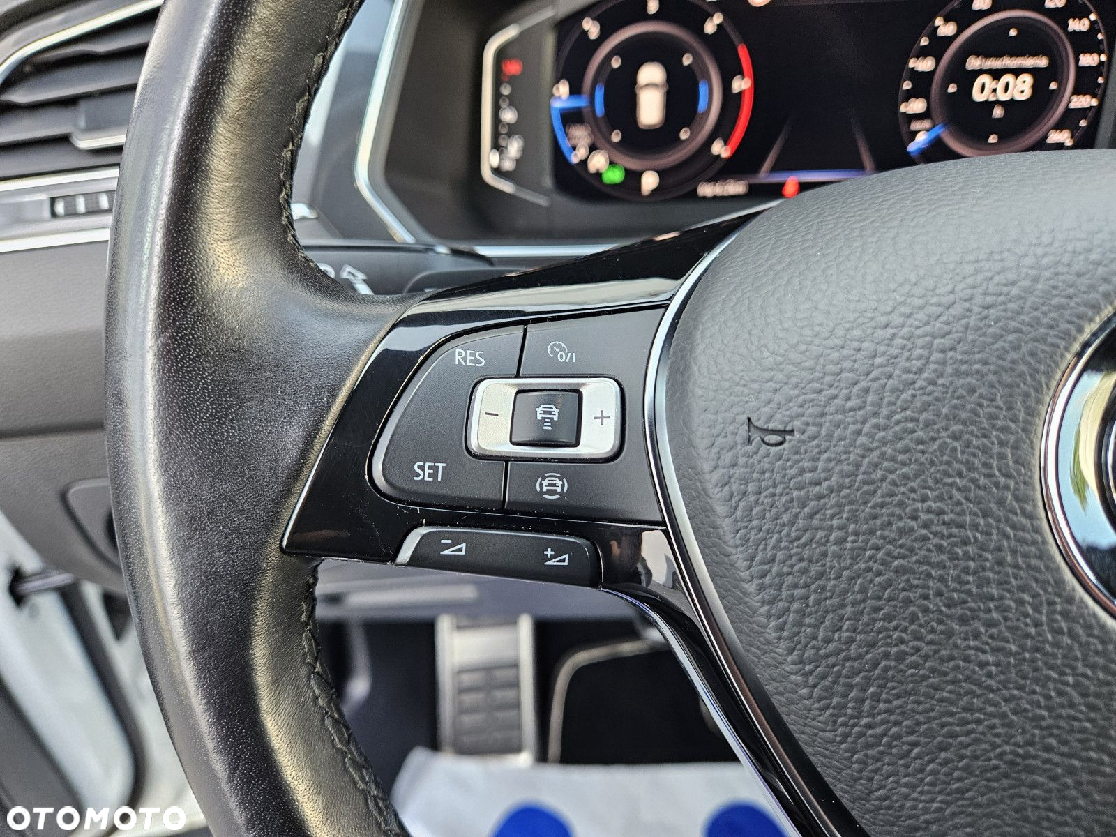 Volkswagen Tiguan Allspace - 16