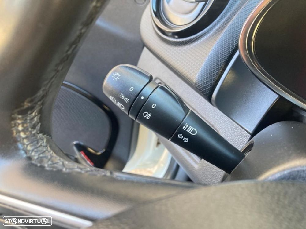 Renault Clio Energy dCi 90 Start & Stop LIMITED 2018 - 15