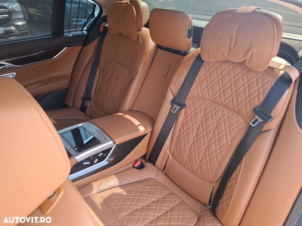 BMW Seria 7 740d xDrive - 25