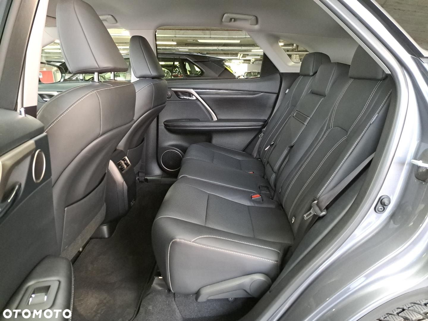 Lexus RX - 11