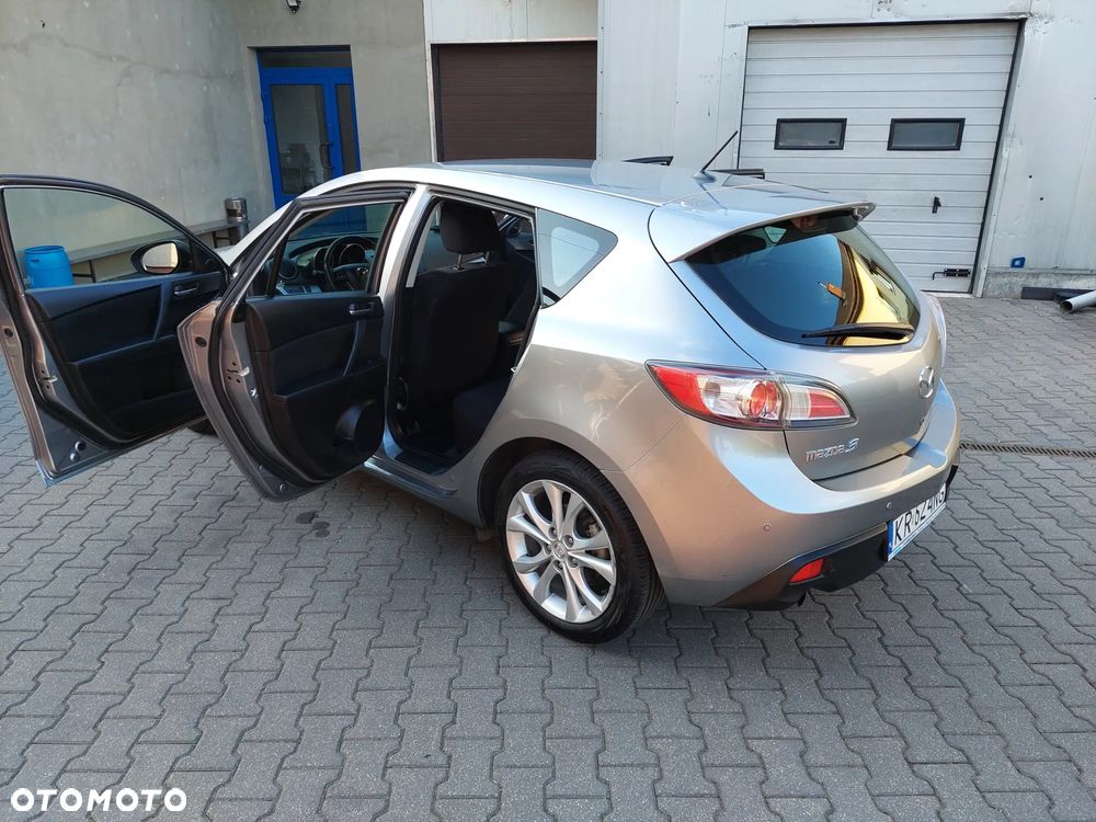 Mazda 3 1.6 Exclusive + - 16