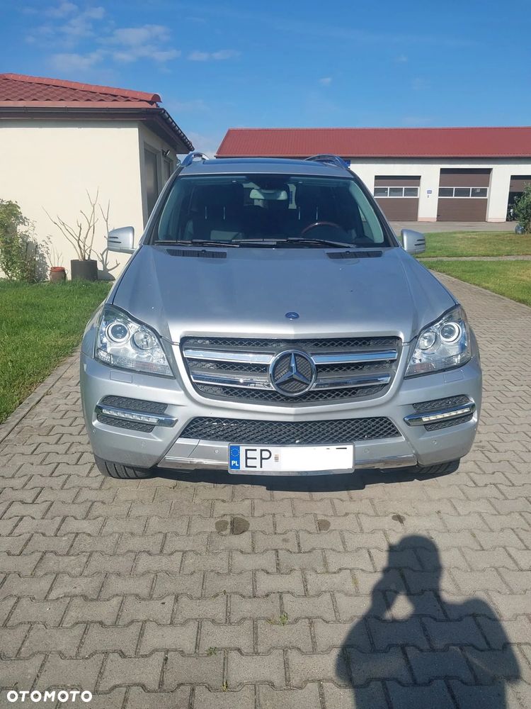 Mercedes-Benz GL 450 - 4