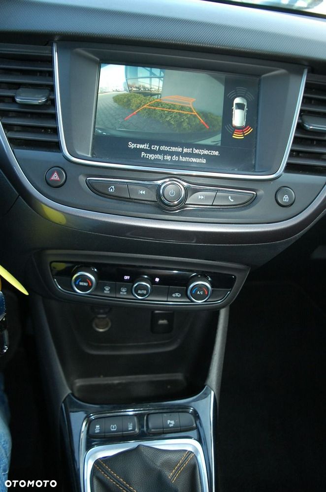 Opel Crossland X - 24