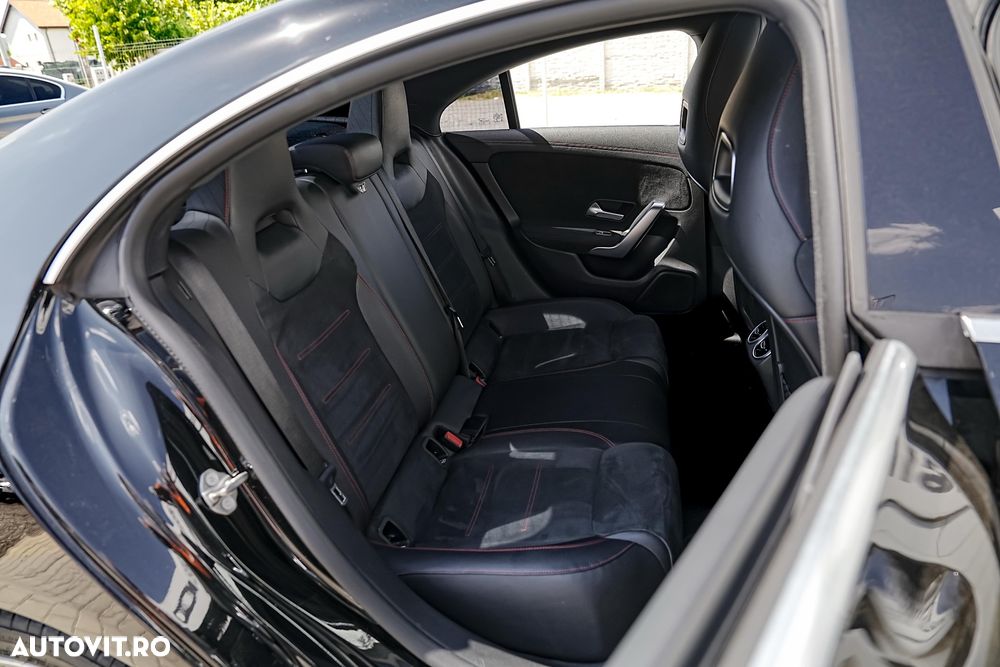Mercedes-Benz CLA 180 7G-DCT AMG Line - 15