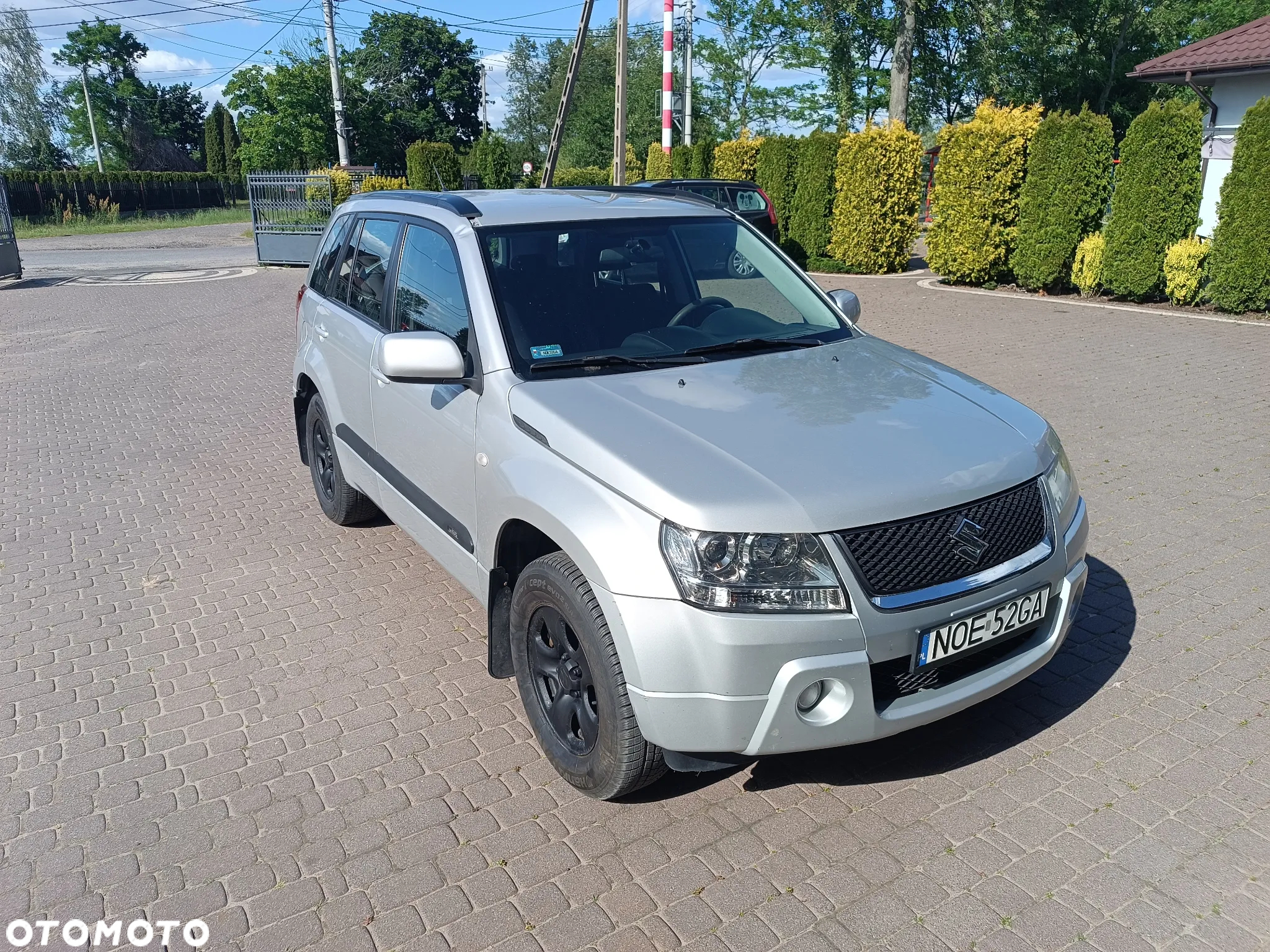 Suzuki Grand Vitara 2.0 - 23