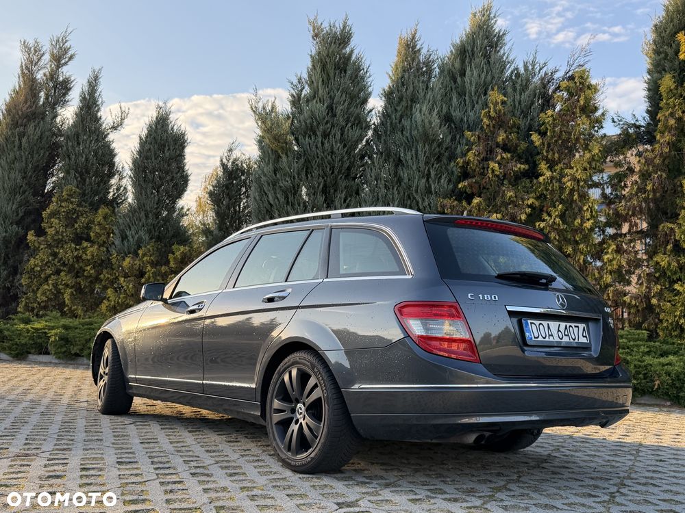 Mercedes-Benz C-Class 2010 photo 3
