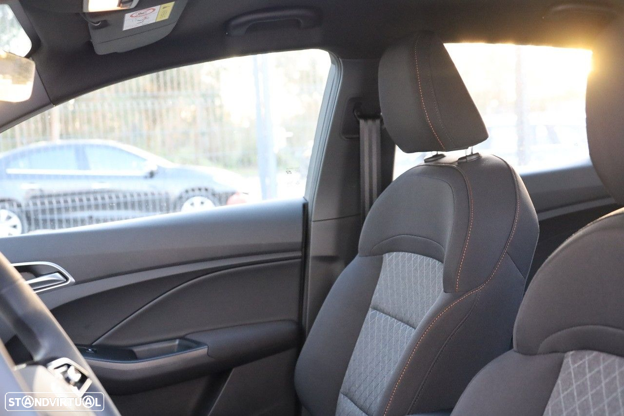 MG MG3 1.5 L Hybrid+ Comfort - 6