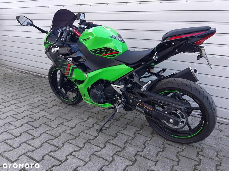 Kawasaki Ninja 400 - 3