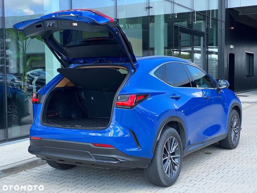 Lexus NX 350h Prestige AWD - 32
