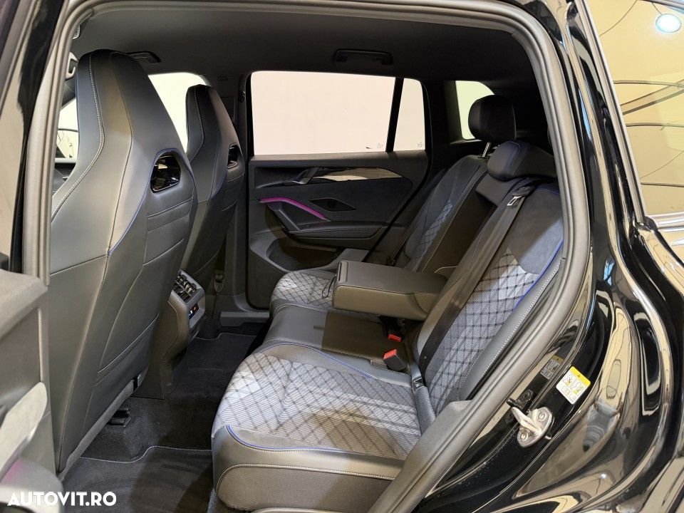 Volkswagen Tiguan - 8