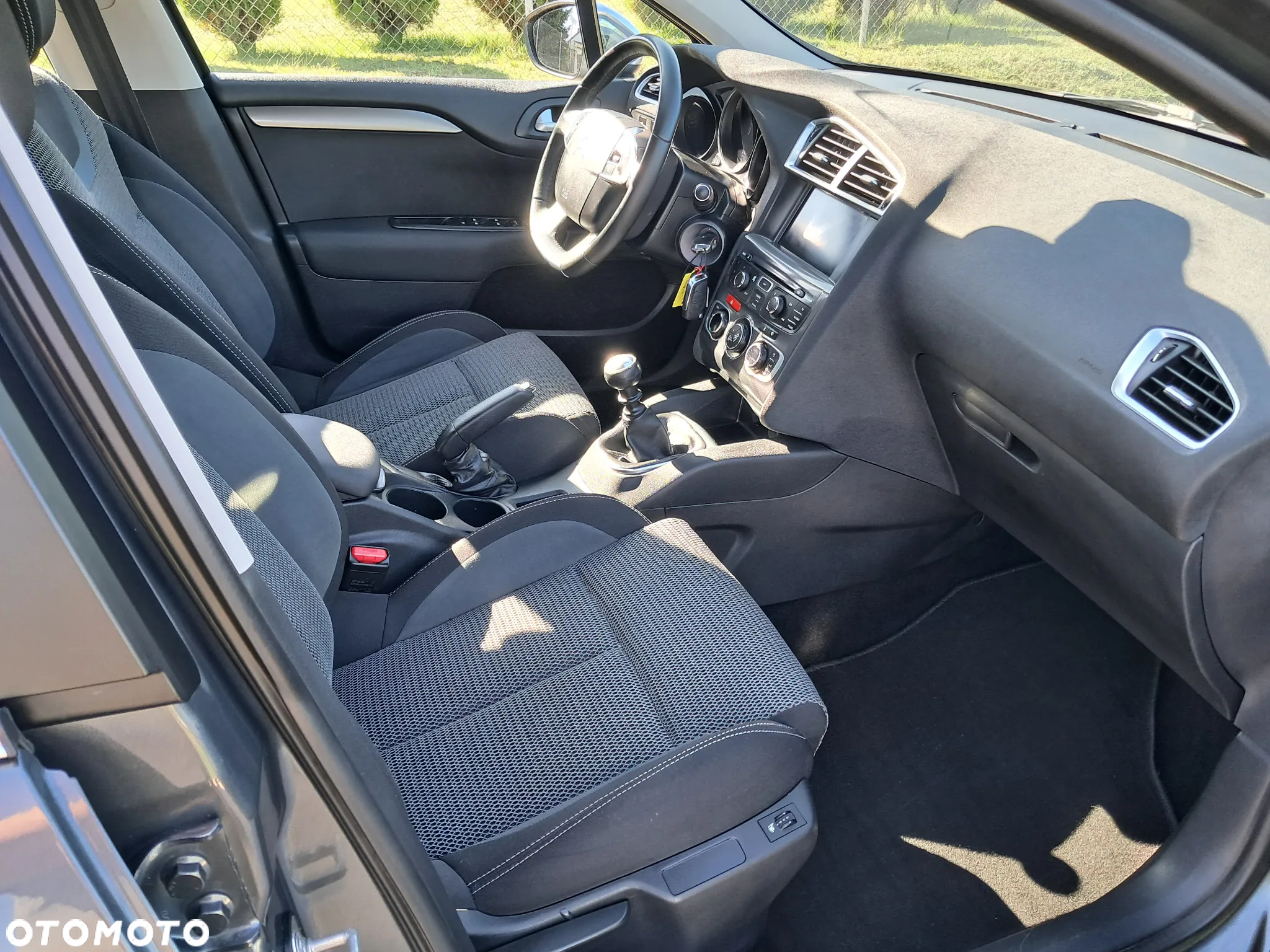 Citroën C4 e-HDi 115 Exclusive - 20