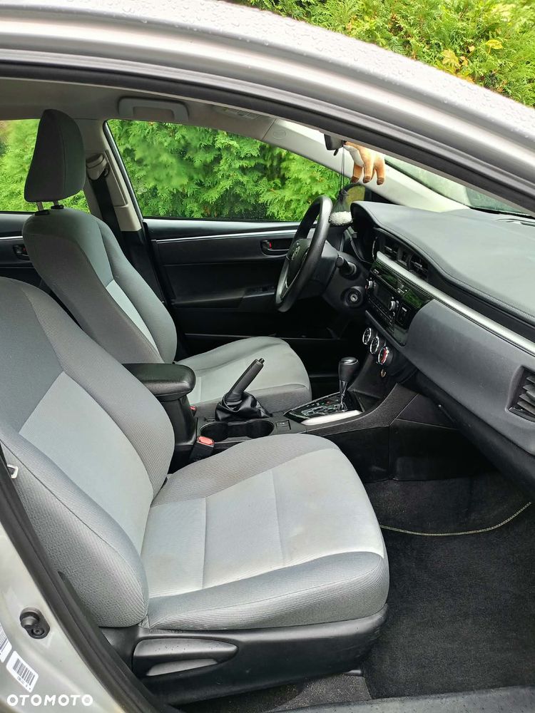 Toyota Corolla - 10