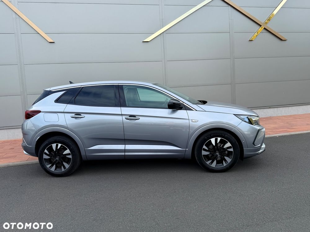 Opel Grandland 1.2 DI Business Elegance - 22