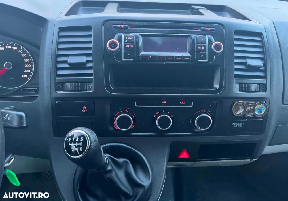 Volkswagen Transporter - 17
