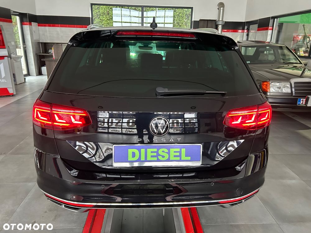 Volkswagen Passat Variant 2.0 TDI SCR Highline - 23
