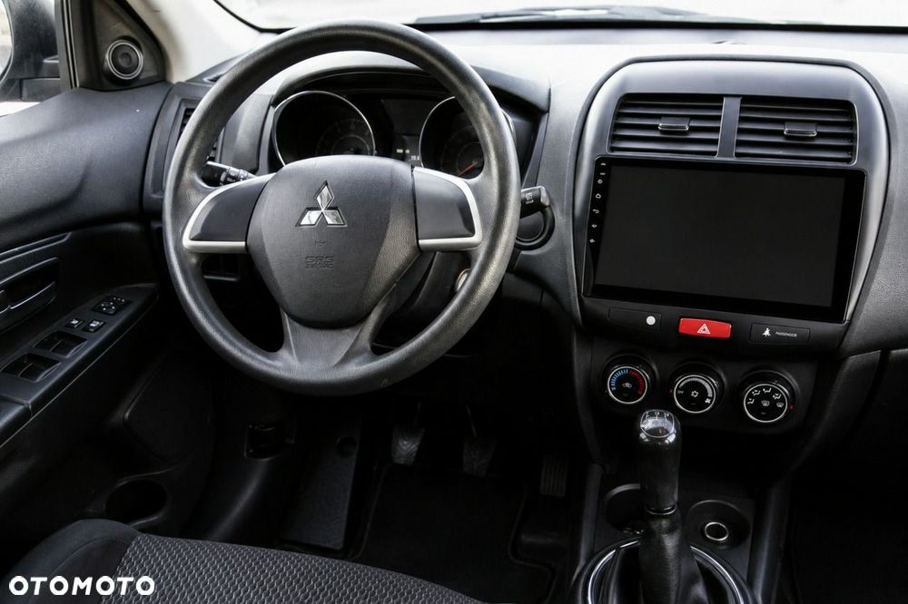 Mitsubishi ASX - 10