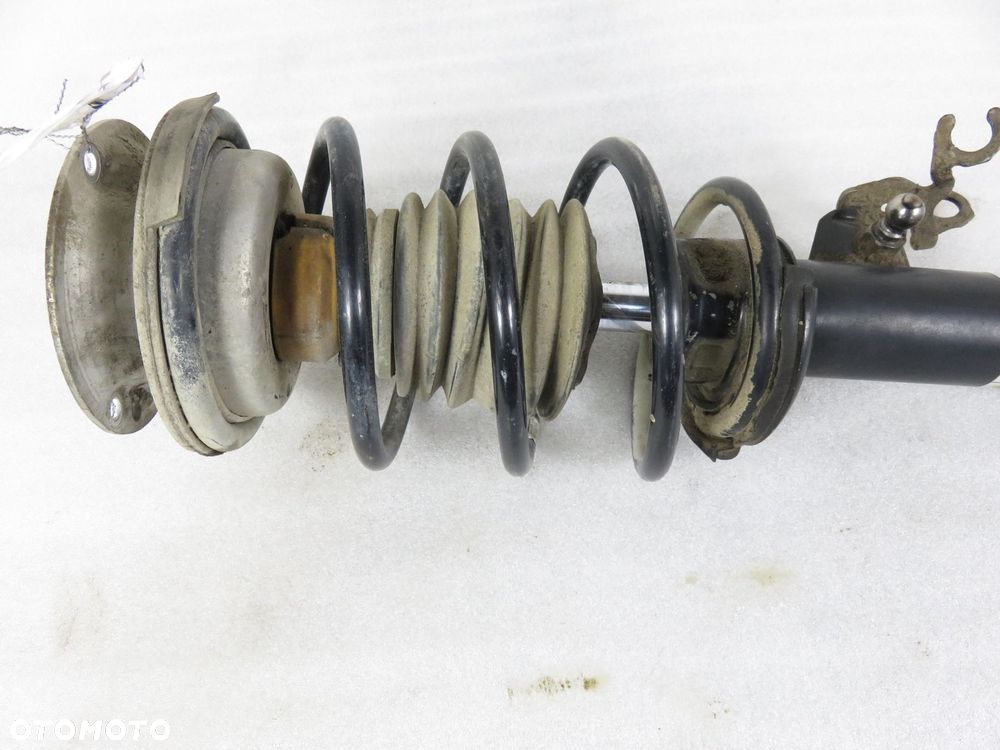 MCPERSON PRAWY PRZEDNI BMW E87 118i - 3