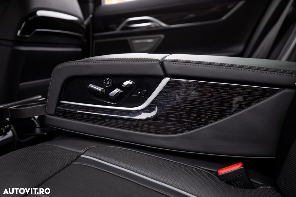BMW Seria 7 - 18