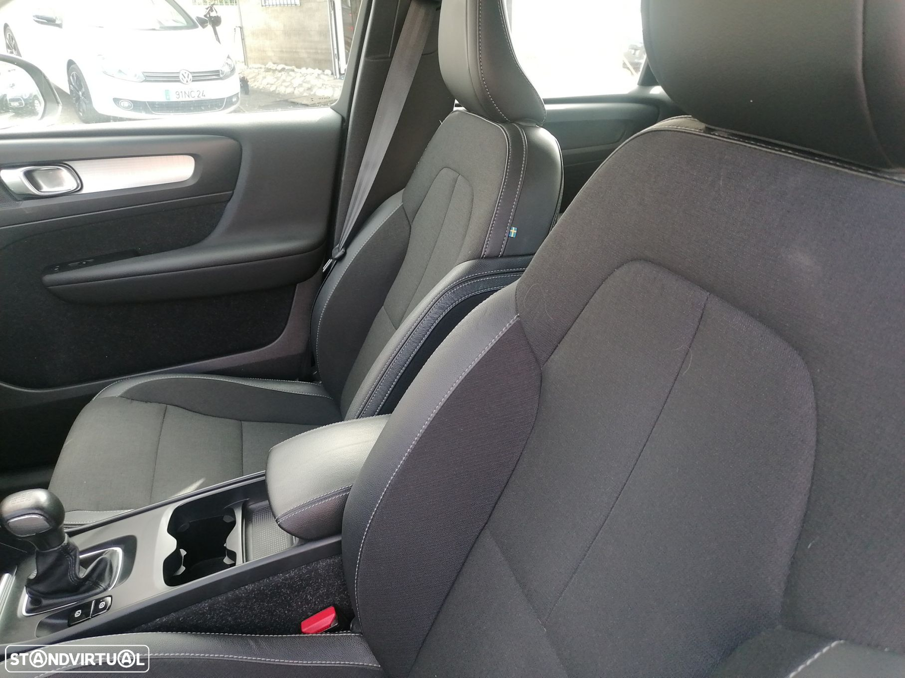 Volvo XC 40 2.0 D3 Momentum Plus - 27
