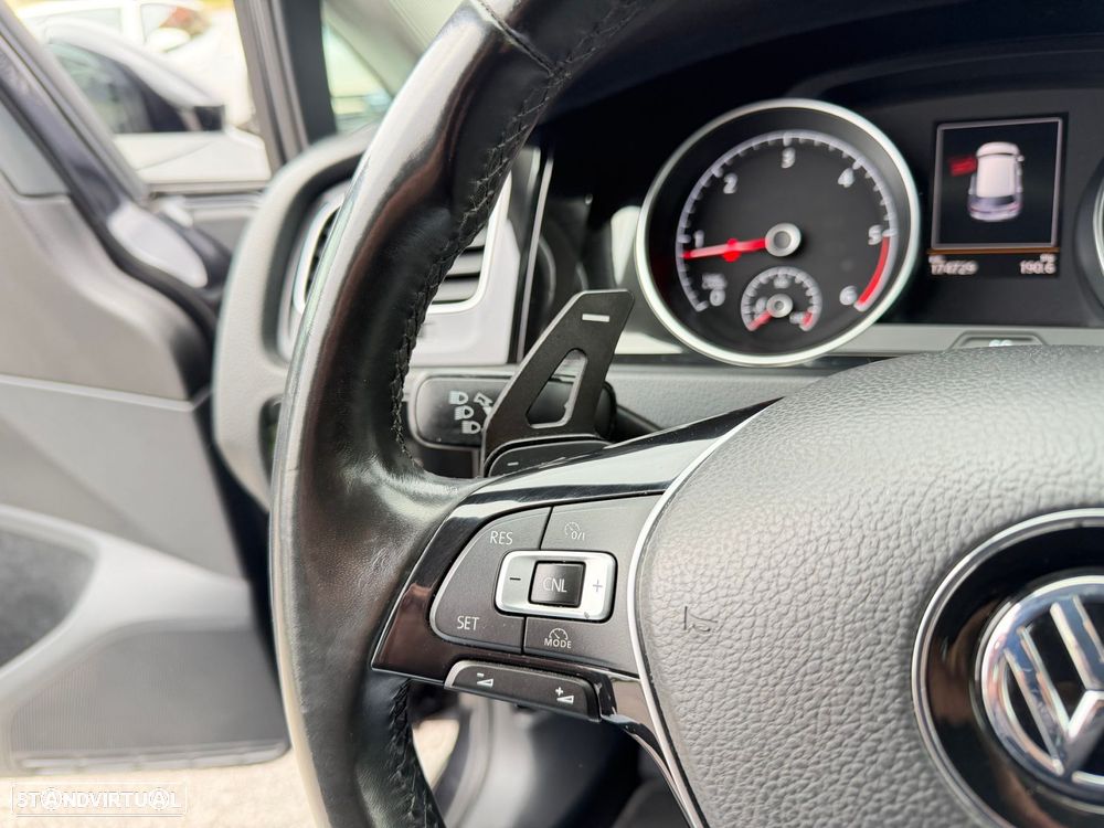 VW Golf 2.0 TDI Highline DSG - 19