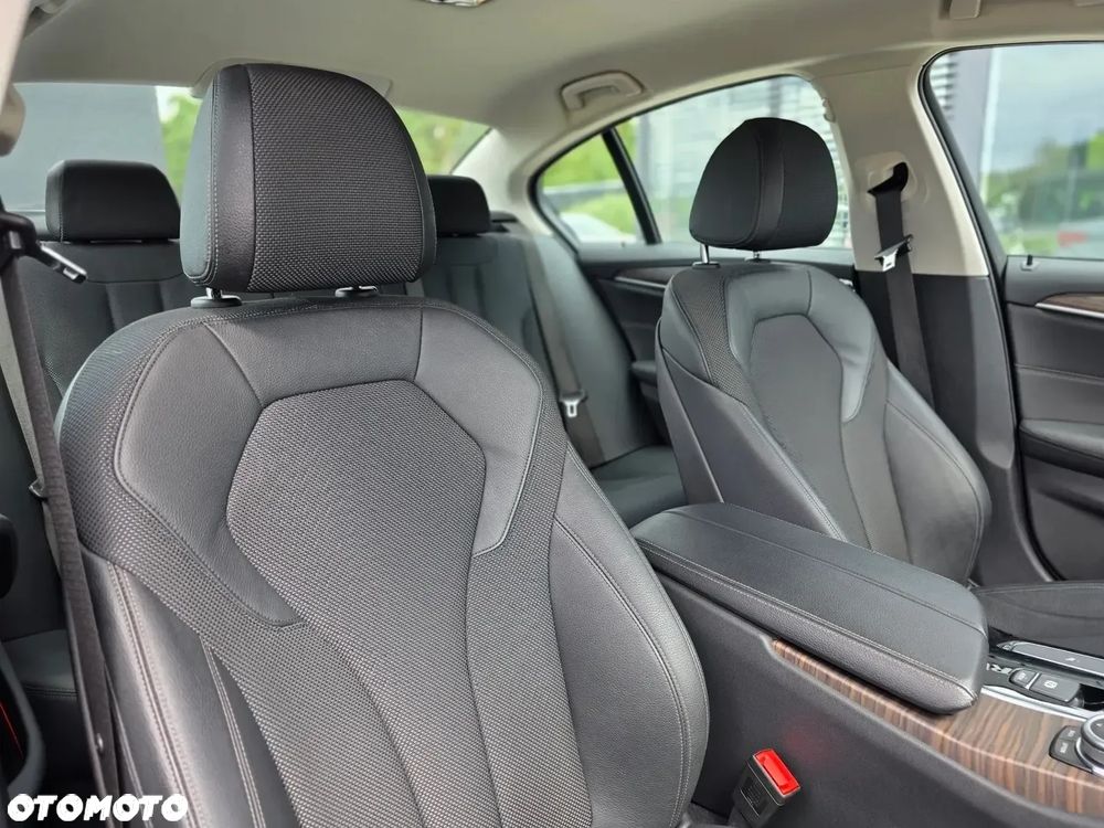 BMW Seria 5 520i GPF Sport Line sport - 19