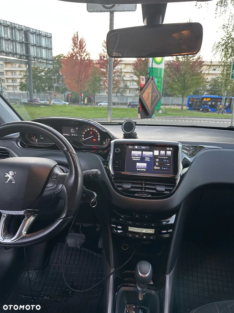 Peugeot 2008 1.2 Pure Tech Active S&S EAT6 - 13