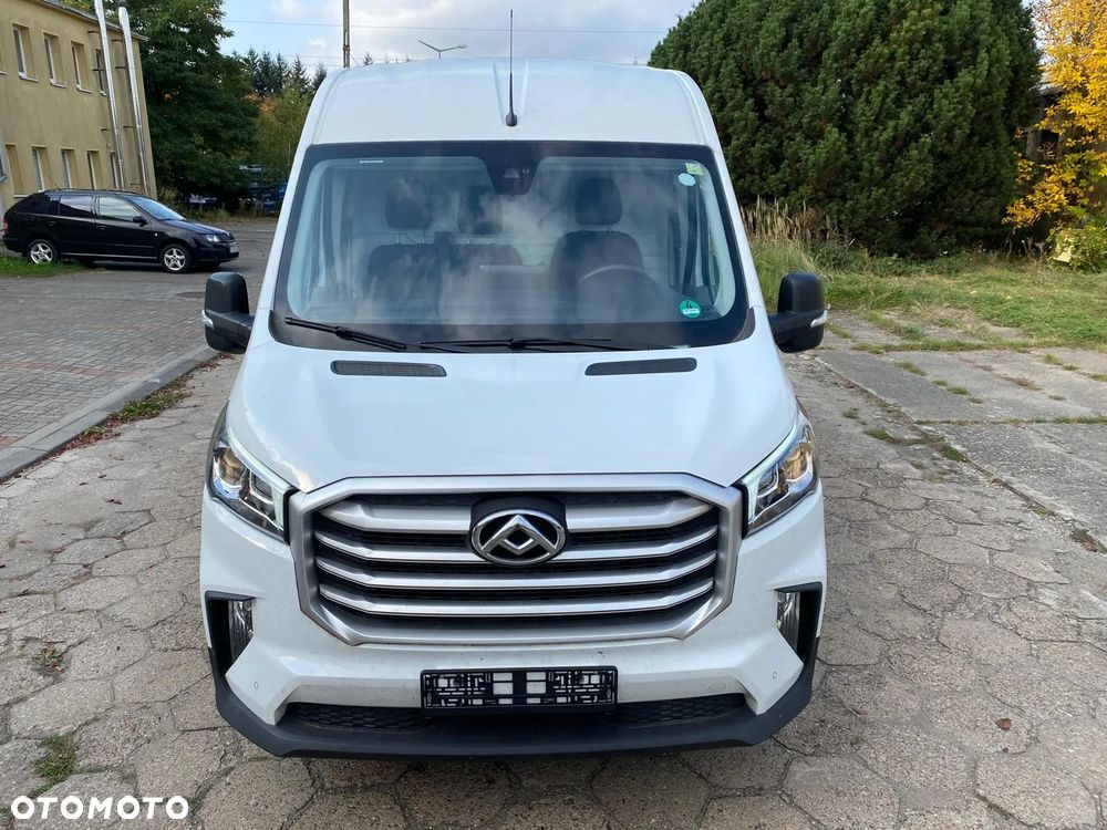 Maxus Deliver 9 - 18