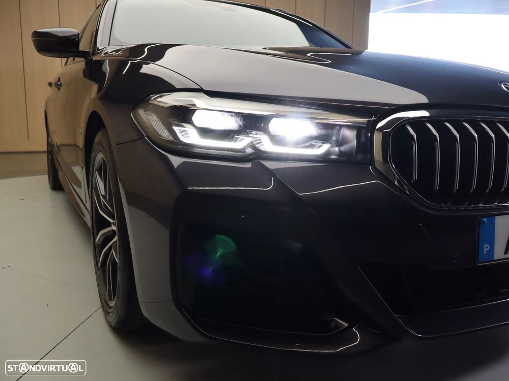 BMW 530 e Pack Desportivo M - 11