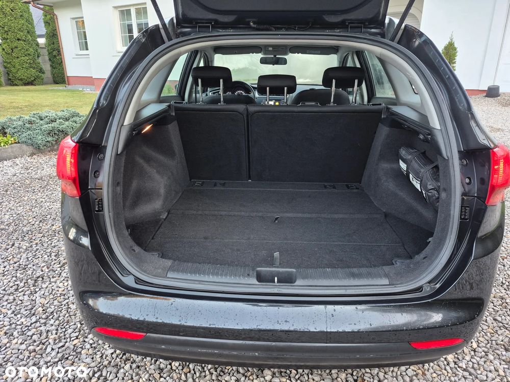 Kia Ceed - 9