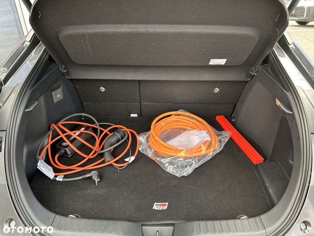 Toyota C-HR 2.0 PHEV Dynamic Force GR Sport - 27