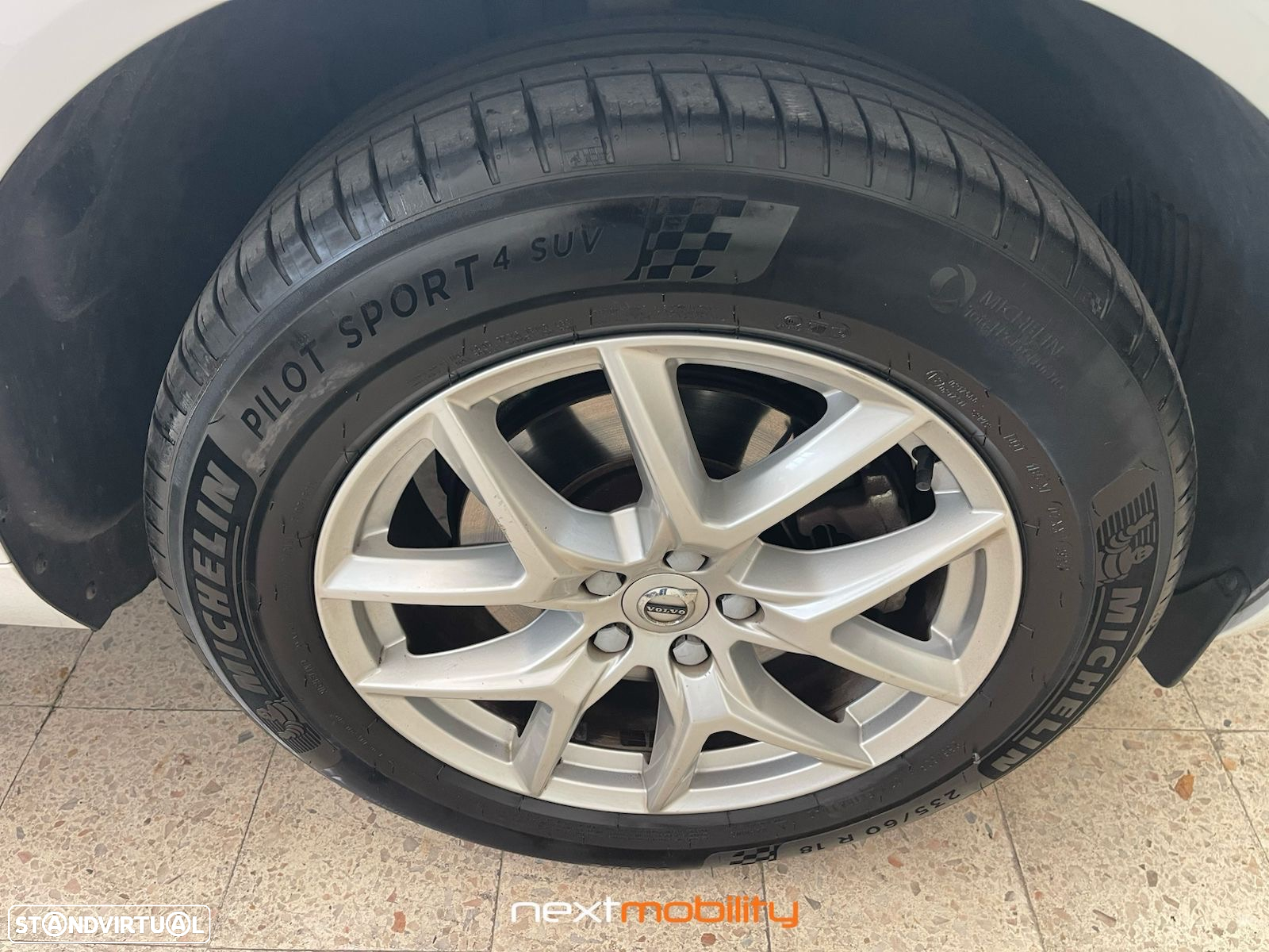 Volvo XC 60 2.0 D3 Momentum Plus - 20