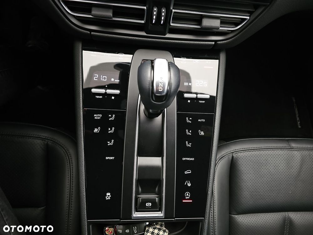 Porsche Macan Standard - 23
