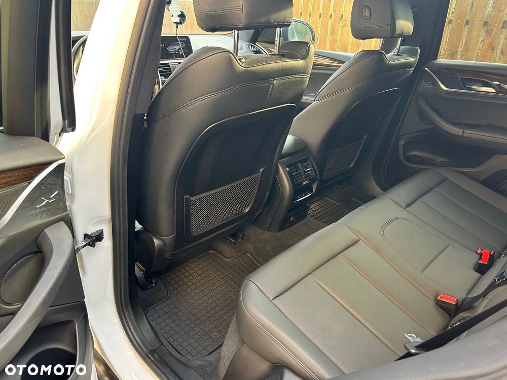 BMW X3 xDrive30i xLine - 11