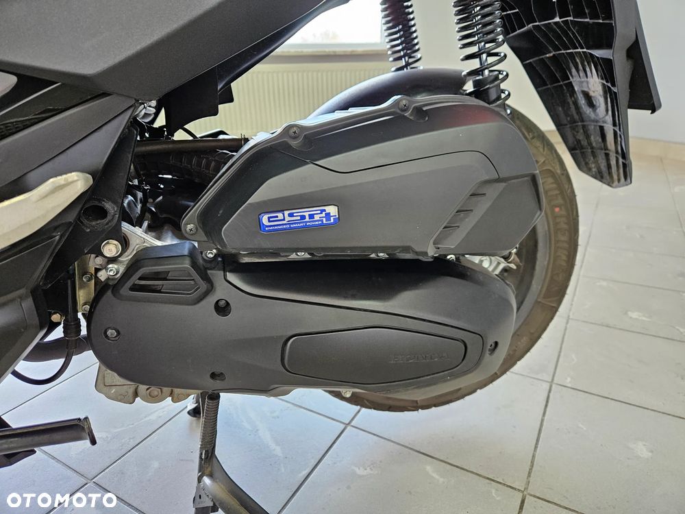 Honda NSS - 8
