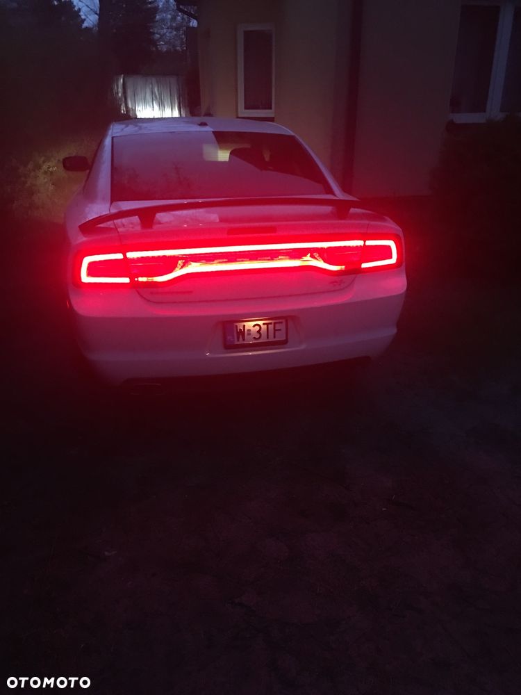 Dodge Charger 5.7 V8 RT - 6