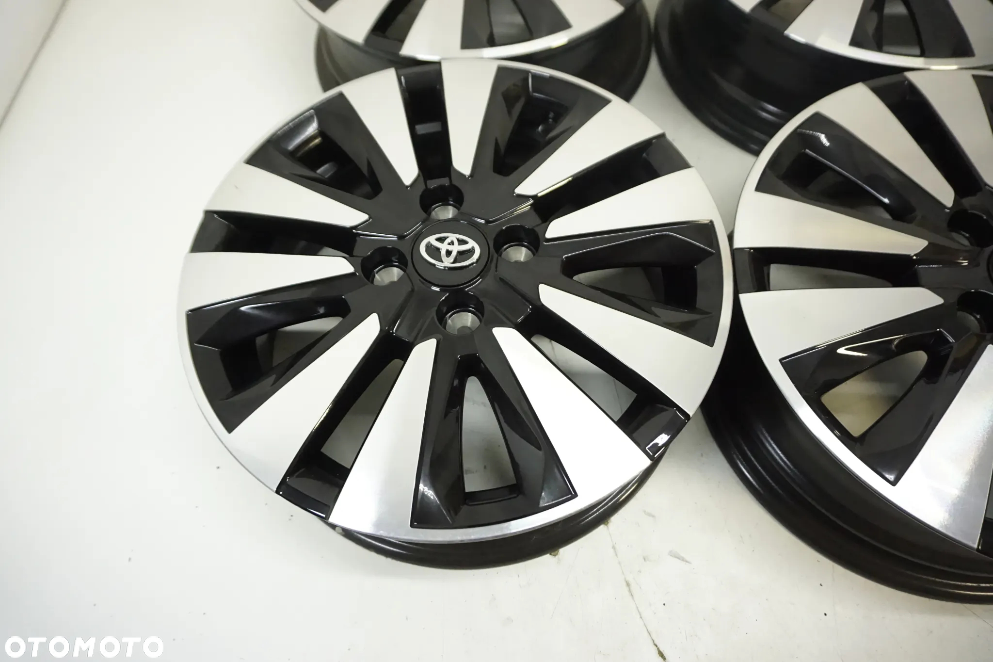 FELGI ALUMINIOWE 15 TOYOTA YARIS I-II-III COROLLA IQ AYGO CITROEN C1 PEUGEOT 108 ET39 NOWE - 4