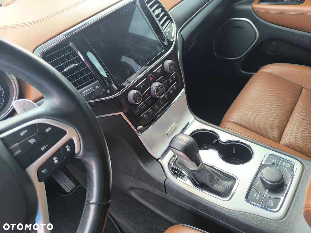 Jeep Grand Cherokee - 10