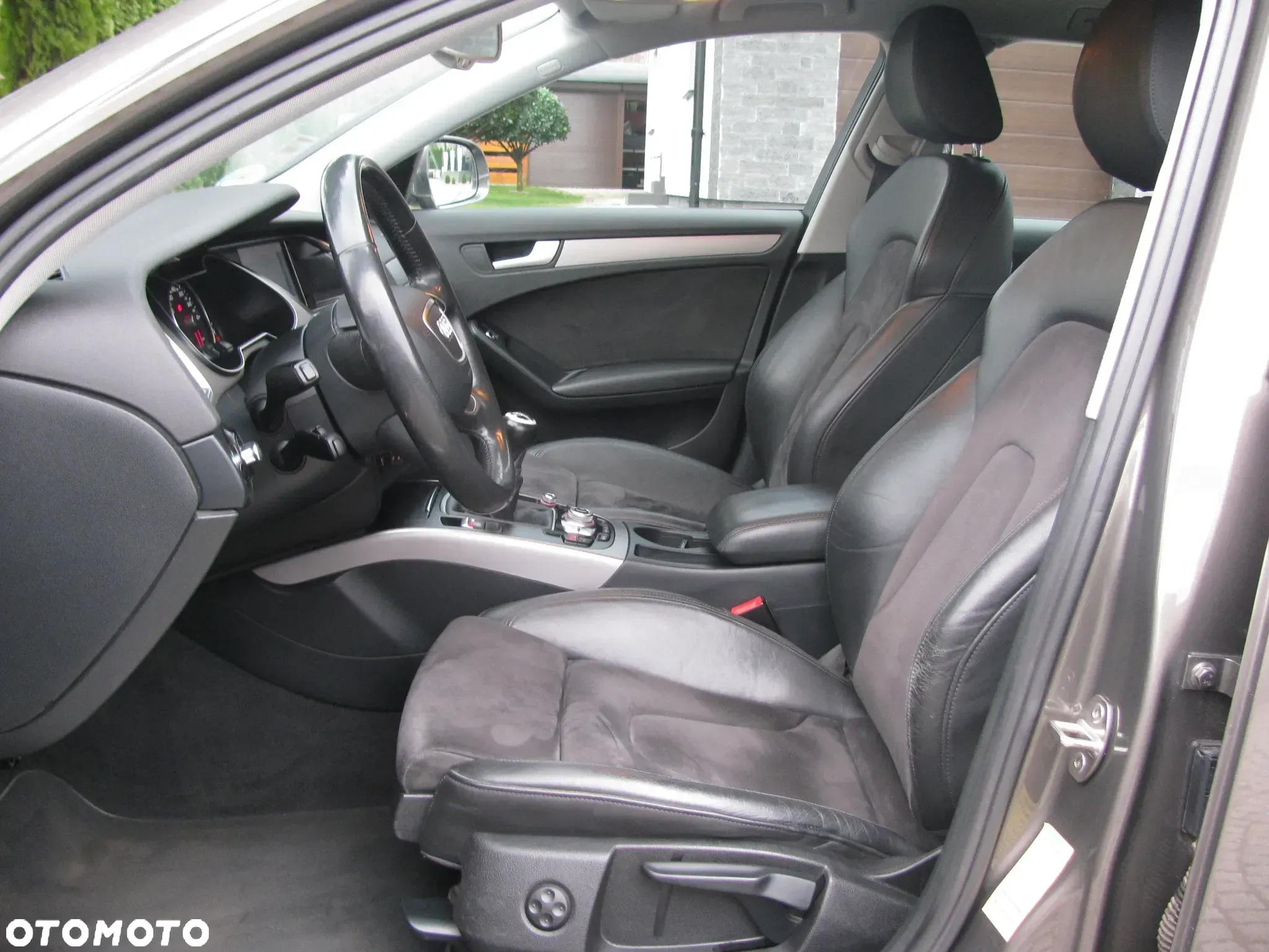 Audi A4 Avant 2.0 TDI DPF quattro Ambiente - 16