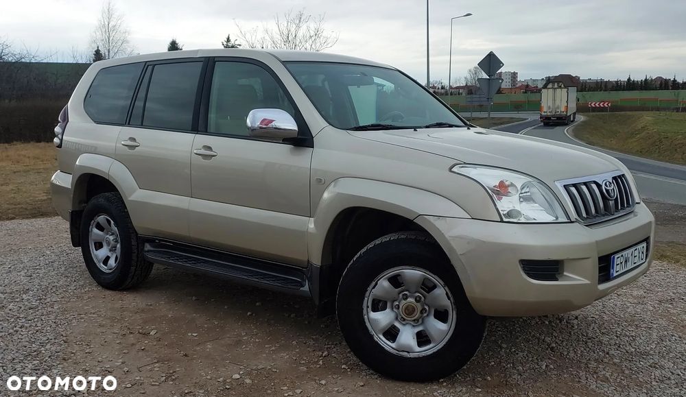 Toyota Land Cruiser - 2