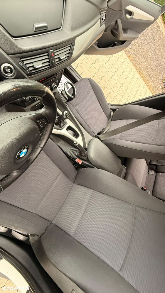 BMW X1 sDrive18d - 33