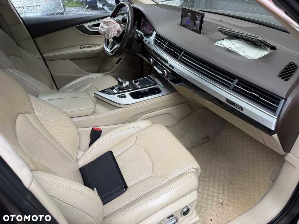 Audi Q7 3.0 TDI Quattro Tiptronic - 23