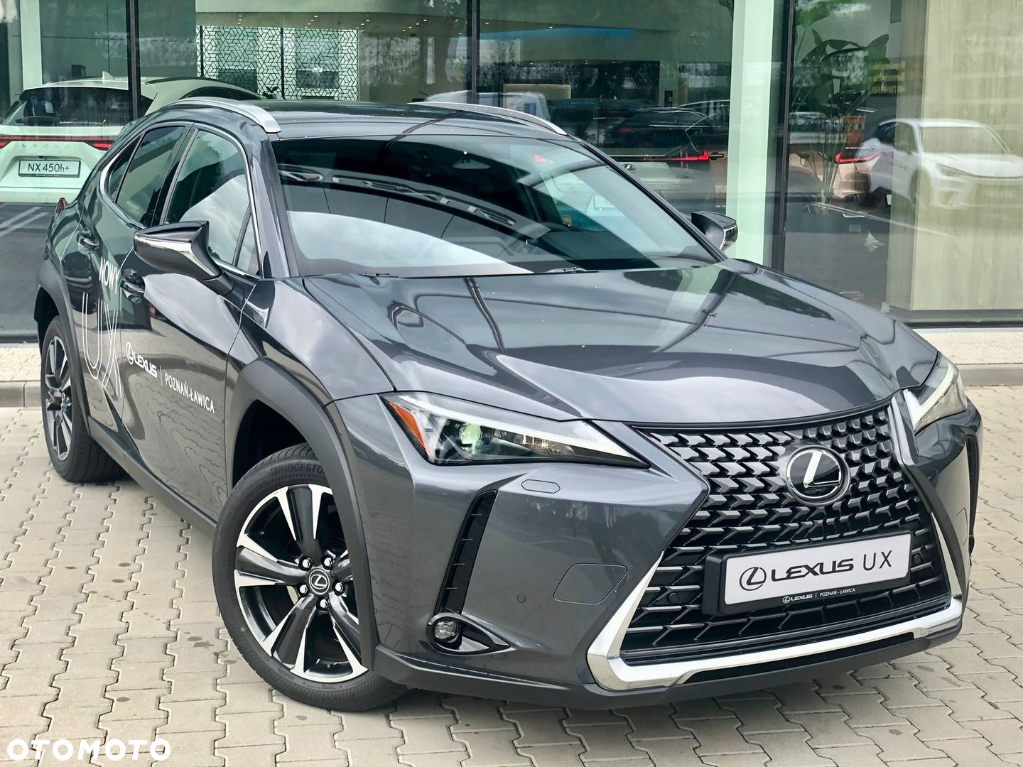 Lexus UX - 9