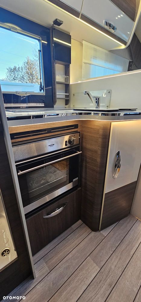 McLOUIS NEVIS 879G - 22