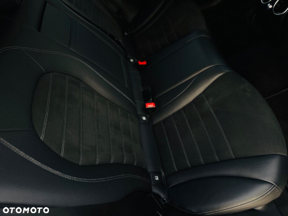 Mercedes-Benz GLC 300 d 4Matic 9G-TRONIC AMG Line Plus - 19