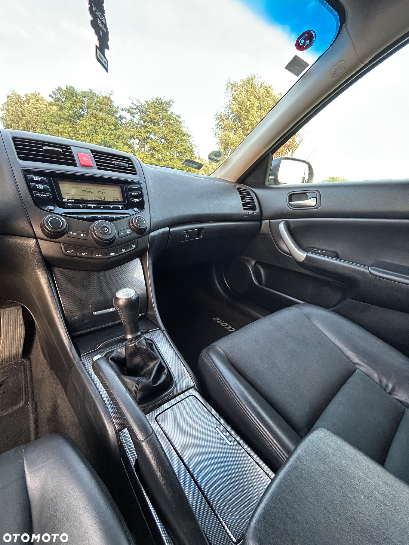 Honda Accord 2.0 Executive - 11