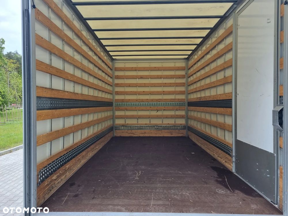 Volkswagen Crafter - 25