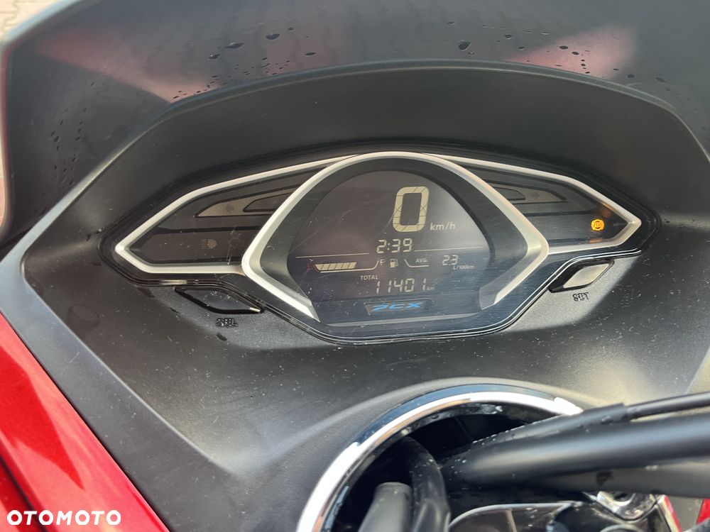 Honda PCX - 9